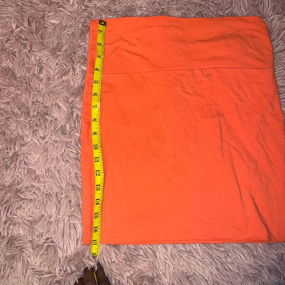 Never been worn! Cute coral mini skirt! Stretchy! - Picture 4 of 4